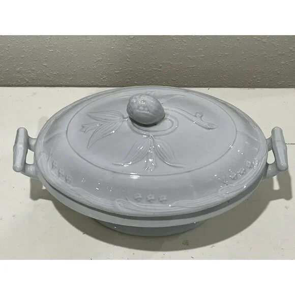 Antique 1865-1882 Meakin & Co England White Ironstone Vegetable Tureen Serving